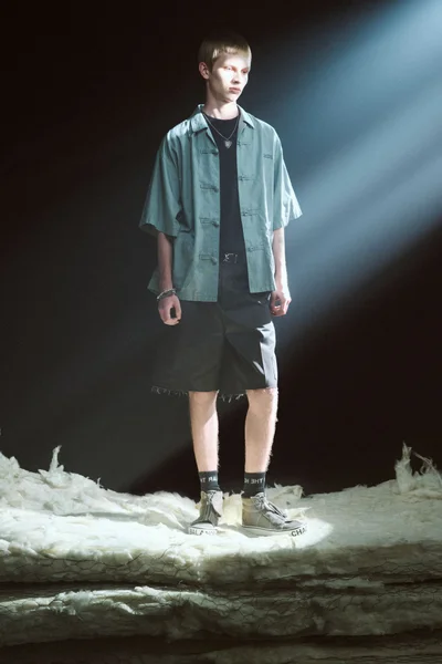 Look 26